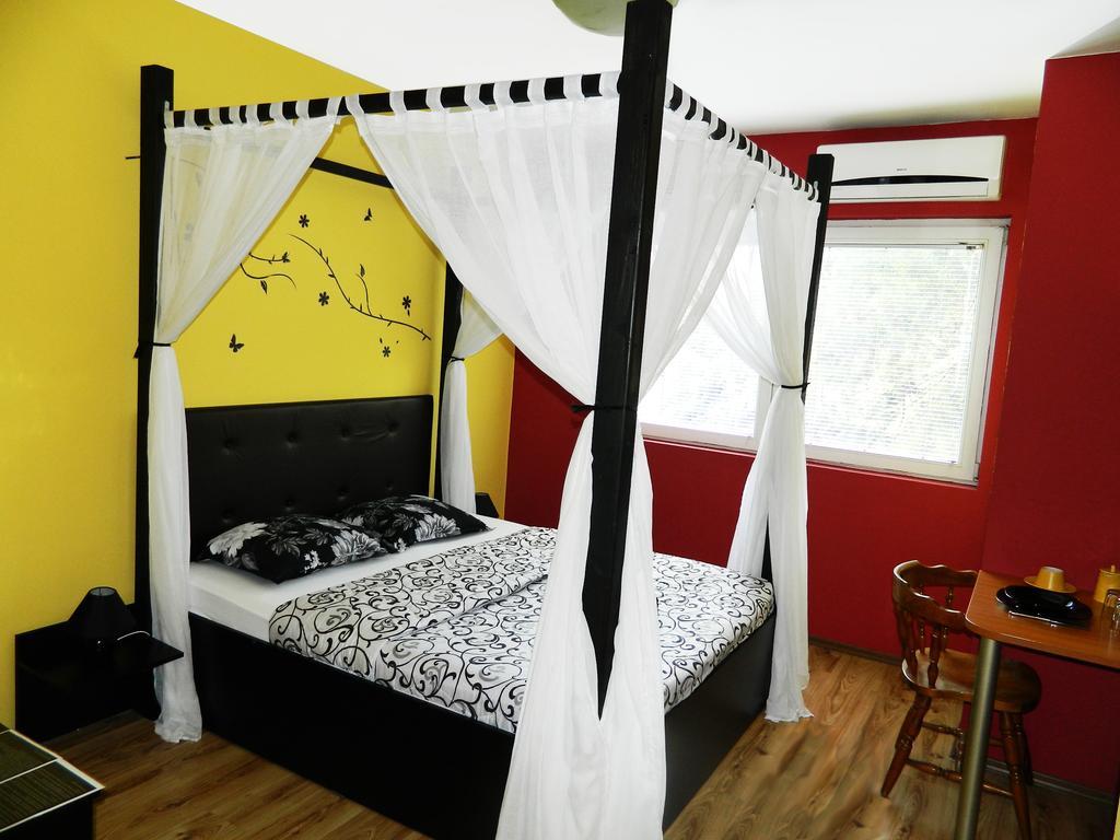 Hostel Kalonis Skopje Rom bilde