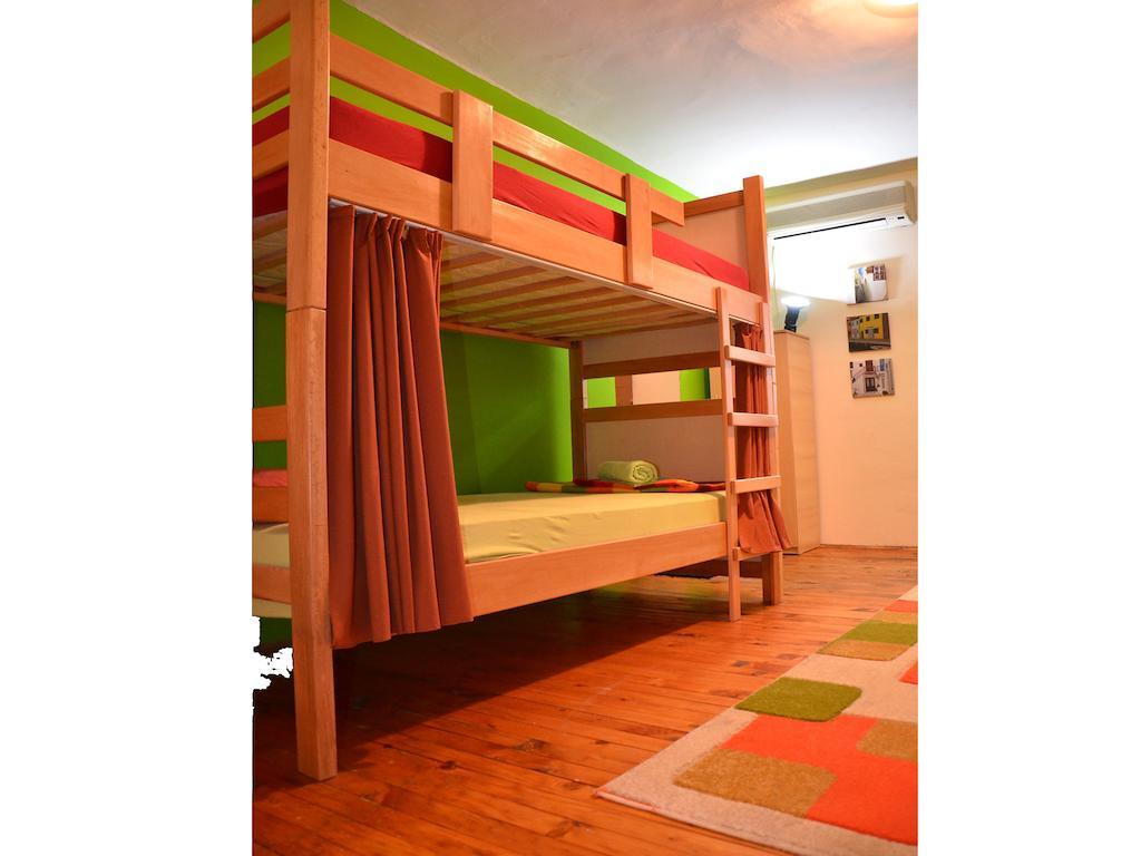 Hostel Kalonis Skopje Rom bilde